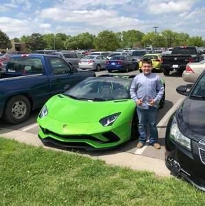 Meet your Posher, Erick